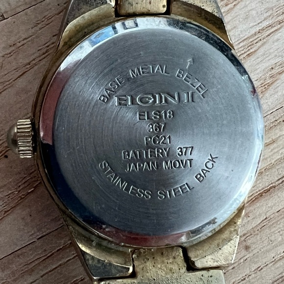 Elgin II Ladies Watch Crystals Gold Tone Purple Case and Gold Tone Dial - Picture 7 of 10